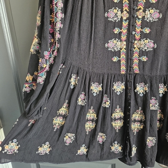 Free People | Arianna Embroidered Tunic in Black - Size XS Boho Fairy - Picture 9 of 16